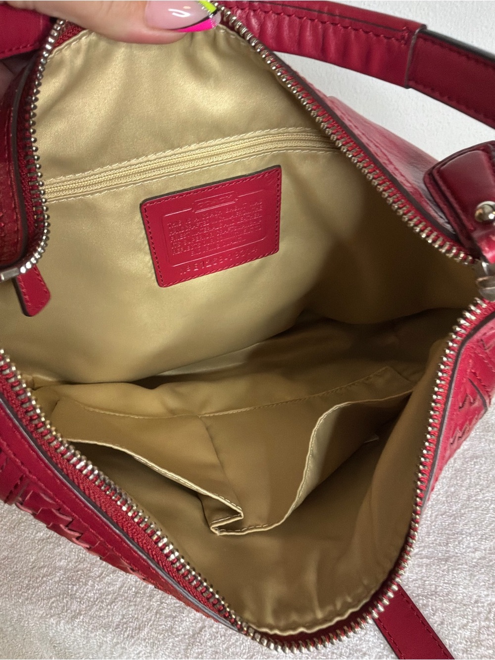 Vintage Coach Woven Leather Shoulder Bag in Raspberry - Picture 6 of 8